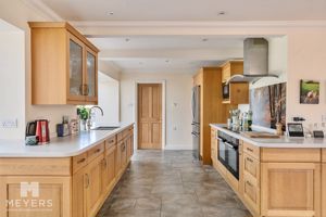 Photo 17- click for photo gallery